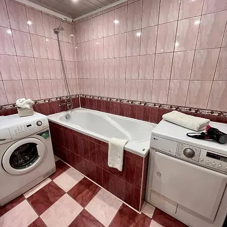 On Hnatiuka With Parking *