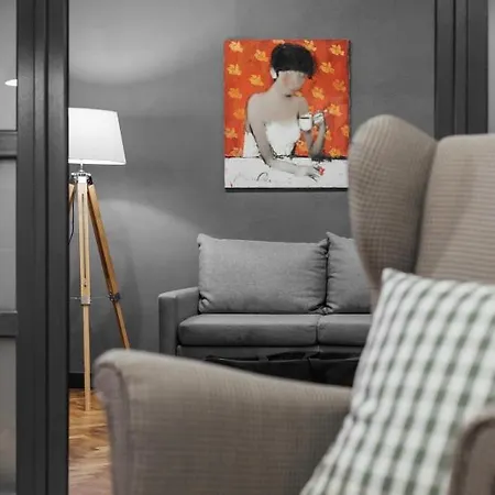 On Hnatiuka With Parking *