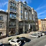 On Hnatiuka With Parking Διαμέρισμα *