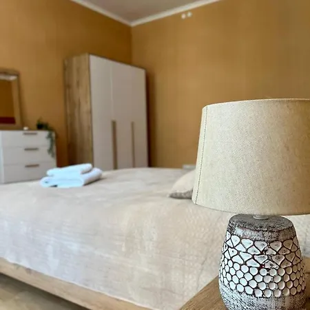 On Hnatiuka With Parking * Львів