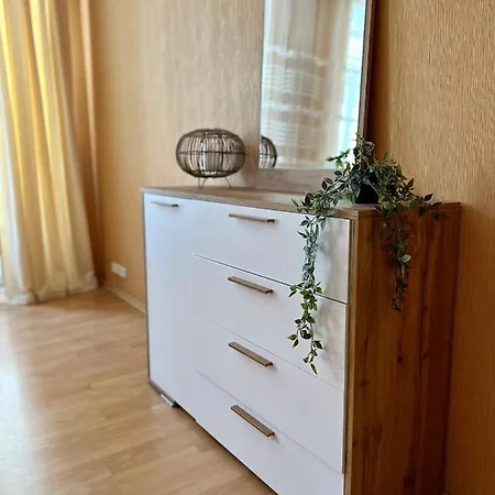 On Hnatiuka With Parking Apartament