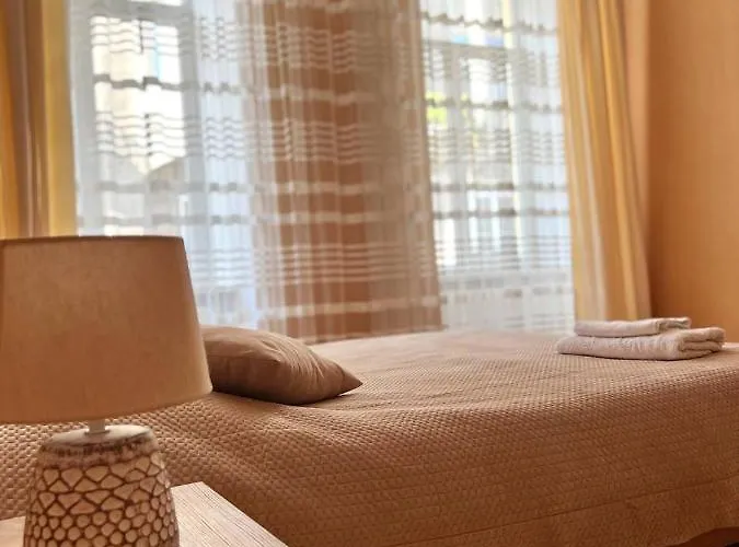 Apartment On Hnatiuka With Parking