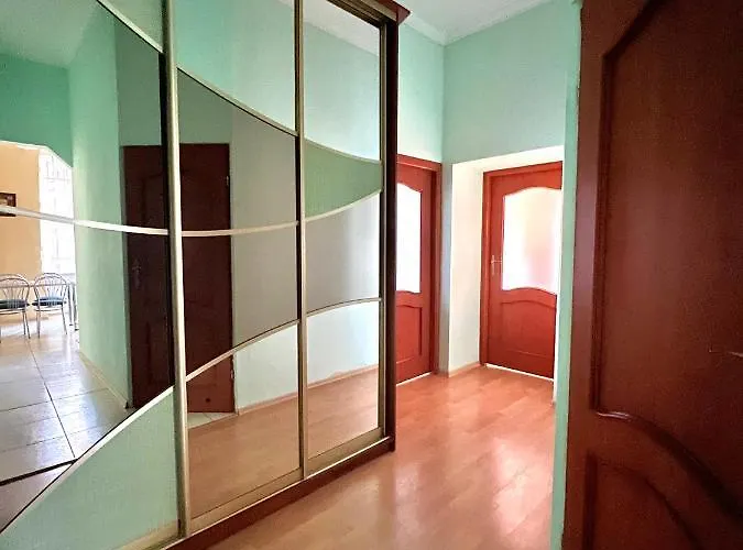 On Hnatiuka With Parking Apartamento *