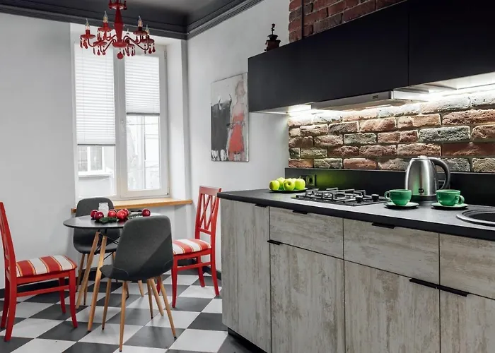 On Hnatiuka With Parking Apartament