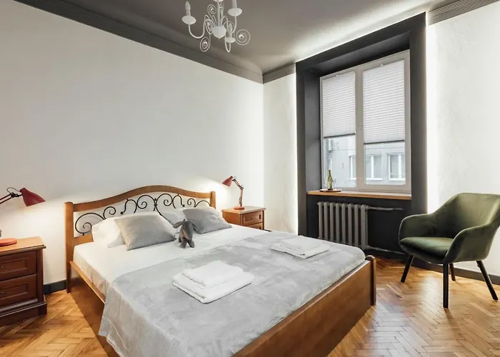 On Hnatiuka With Parking * Lwów