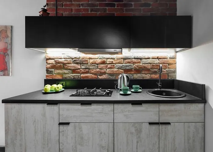 On Hnatiuka With Parking *