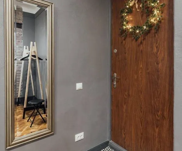 On Hnatiuka With Parking Apartman Lviv